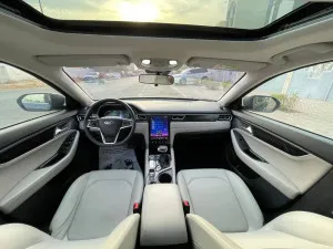 2023 JAC J7