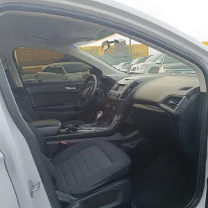 2016 Ford Edge