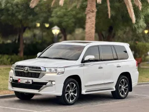 2009 تويوتا لاند كروزر in dubai