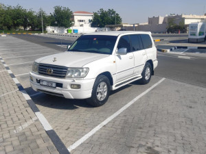 2006 Toyota Land Cruiser in dubai