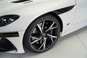 2019 Aston Martin DBS