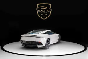 2019 Aston Martin DBS