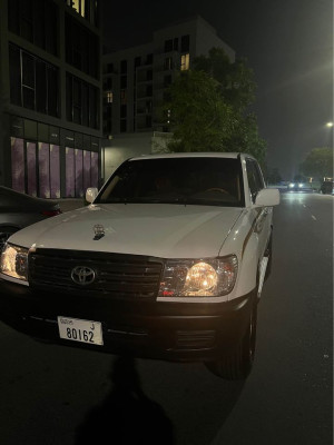 2001 Toyota Land Cruiser in dubai