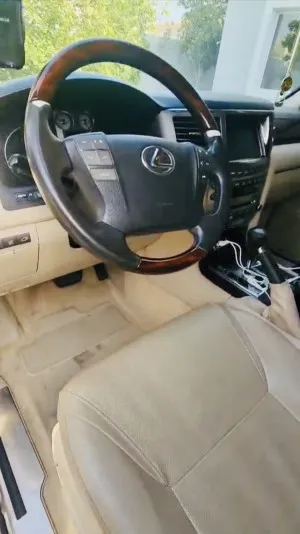2011 Lexus LX 570