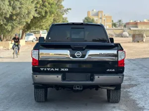 2016 Nissan Titan