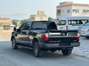 2016 Nissan Titan