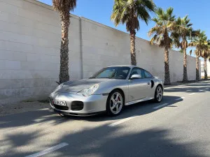2001 Porsche 911 Carrera in dubai