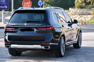 2024 BMW X7