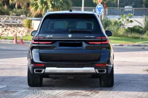 2024 BMW X7