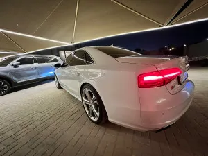 2015 اودي اس ٨