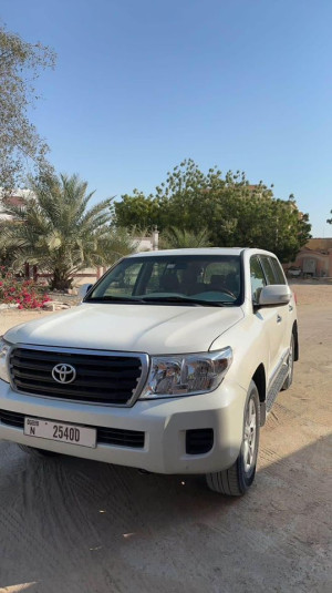 2013 Toyota Land Cruiser in dubai