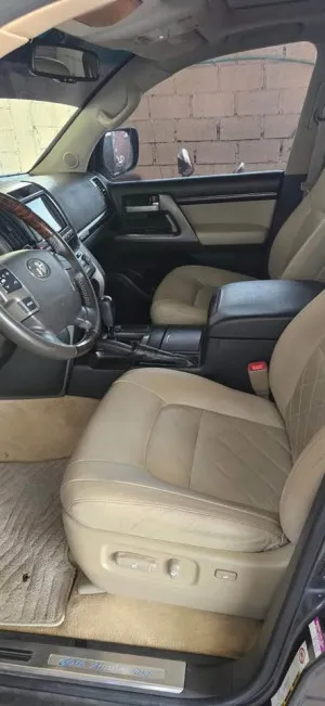 2011 Toyota Land Cruiser