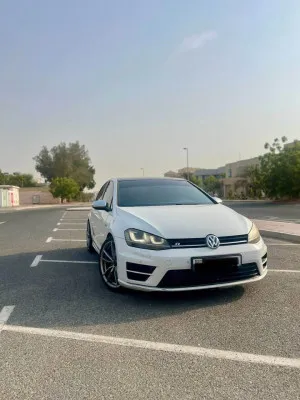 2015 فولجس فاجن جولف in dubai