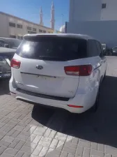 2017 كيا سيدونا