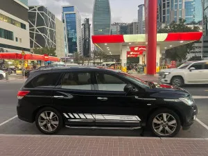 2015 نيسان باثفايندر  in dubai