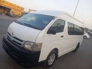 2012 تويوتا هياس in dubai