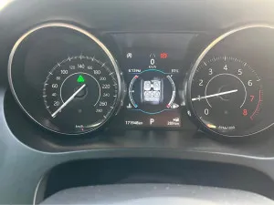 2018 جاكوار اي بيس