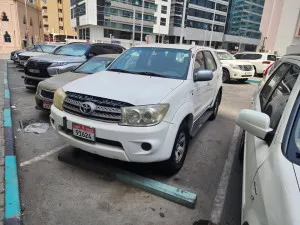 2009 Toyota Fortuner in dubai
