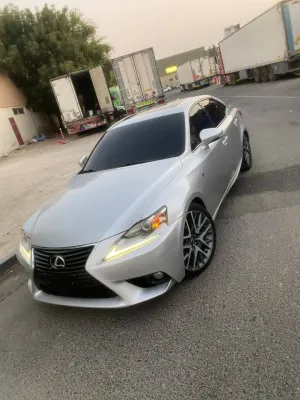 2014 لكزس اي اس in dubai