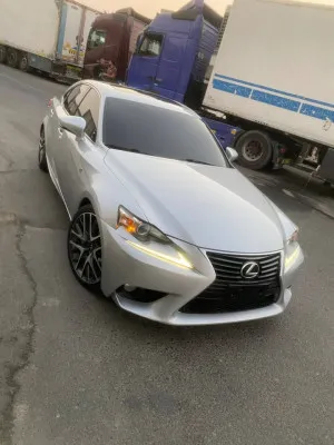 2014 لكزس اي اس