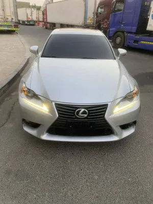 2014 لكزس اي اس