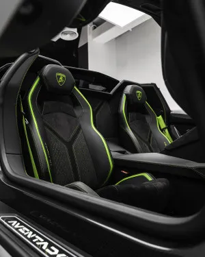 2022 Lamborghini Aventador