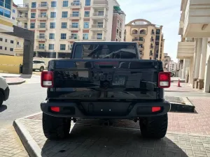 2021 جييب جلاديتير