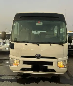 2019 تويوتا كوستر in dubai