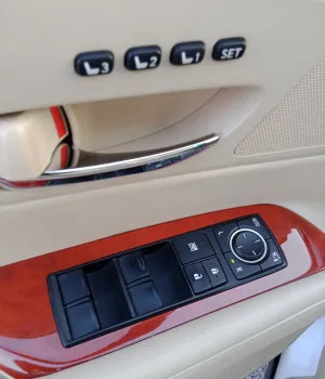 2010 لكزس ار اكس 350