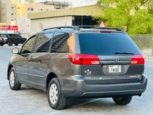 2005 Toyota Sienna
