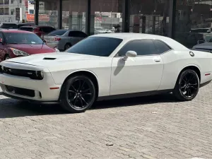 2018 دودج شالنجر in dubai