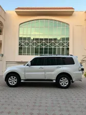 2017 Mitsubishi Pajero