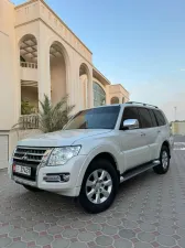 2017 Mitsubishi Pajero
