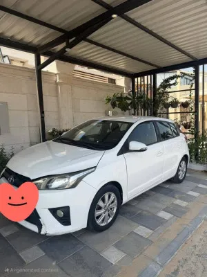 2016 تويوتا ياريس in dubai