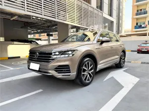 2019 Volkswagen Touareg in dubai