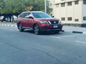 2018 نيسان باثفايندر  in dubai