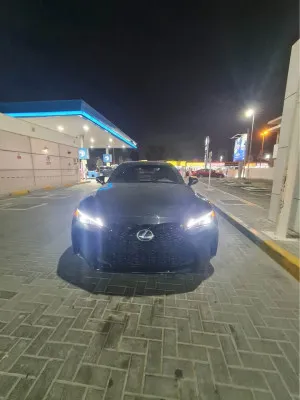 2021 لكزس اي اس
