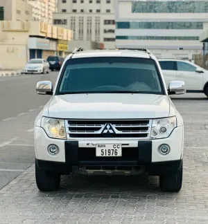 2008 ميتسوبيشي باجيرو in dubai