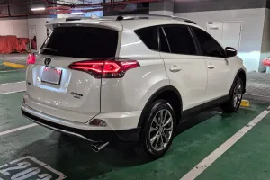 2018 تويوتا راف ٤