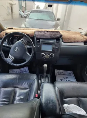 2010 Nissan Tiida