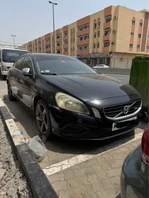 2013 فولفو آس٦٠ in dubai