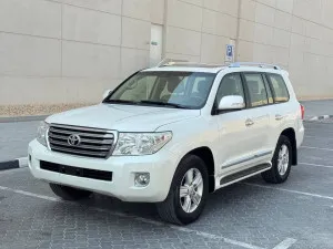 2015 Toyota Land Cruiser in dubai