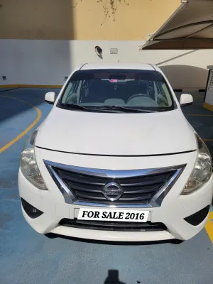 2016 نيسان صني in dubai
