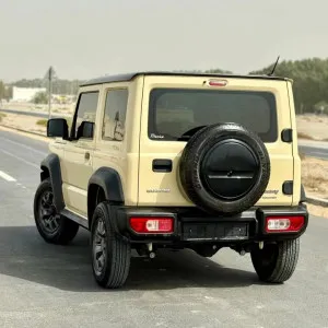 2019 سوزوكي جمني