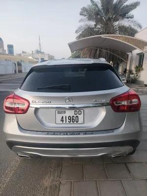 2016 مرسيدس-بنز GLA - جي ال اي