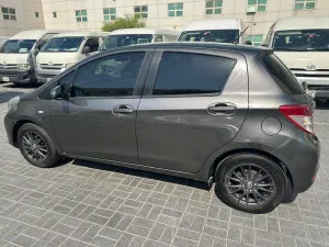 2012 تويوتا ياريس