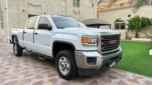 2017 GMC Sierra in dubai