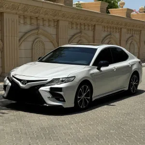 2020 تويوتا كامري in dubai