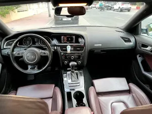 2015 اودي آي ٥