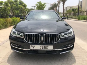 2019 بي أم دابليو الفئة - 7  